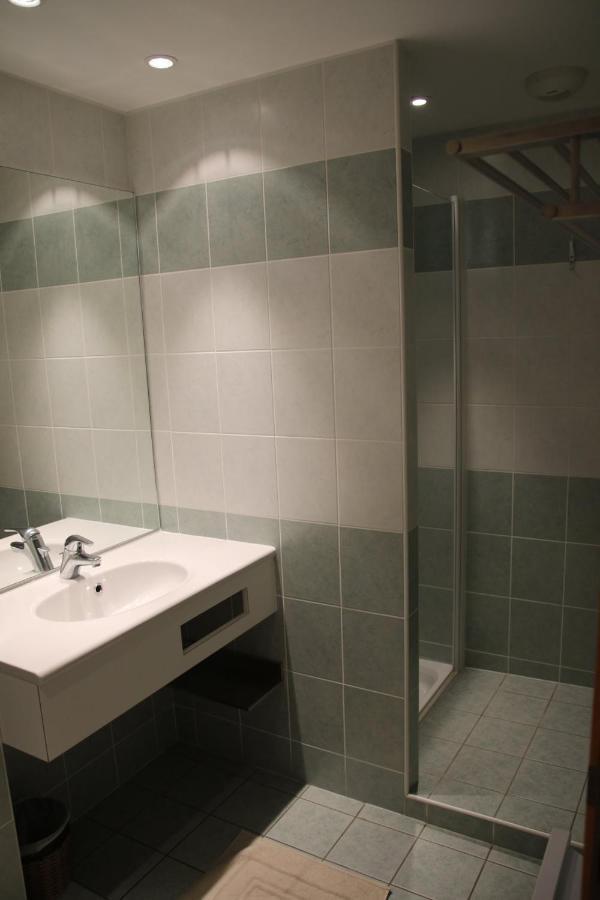 Chambres D'Hotes Les Peschiers Chateauroux-les-Alpes Exterior photo