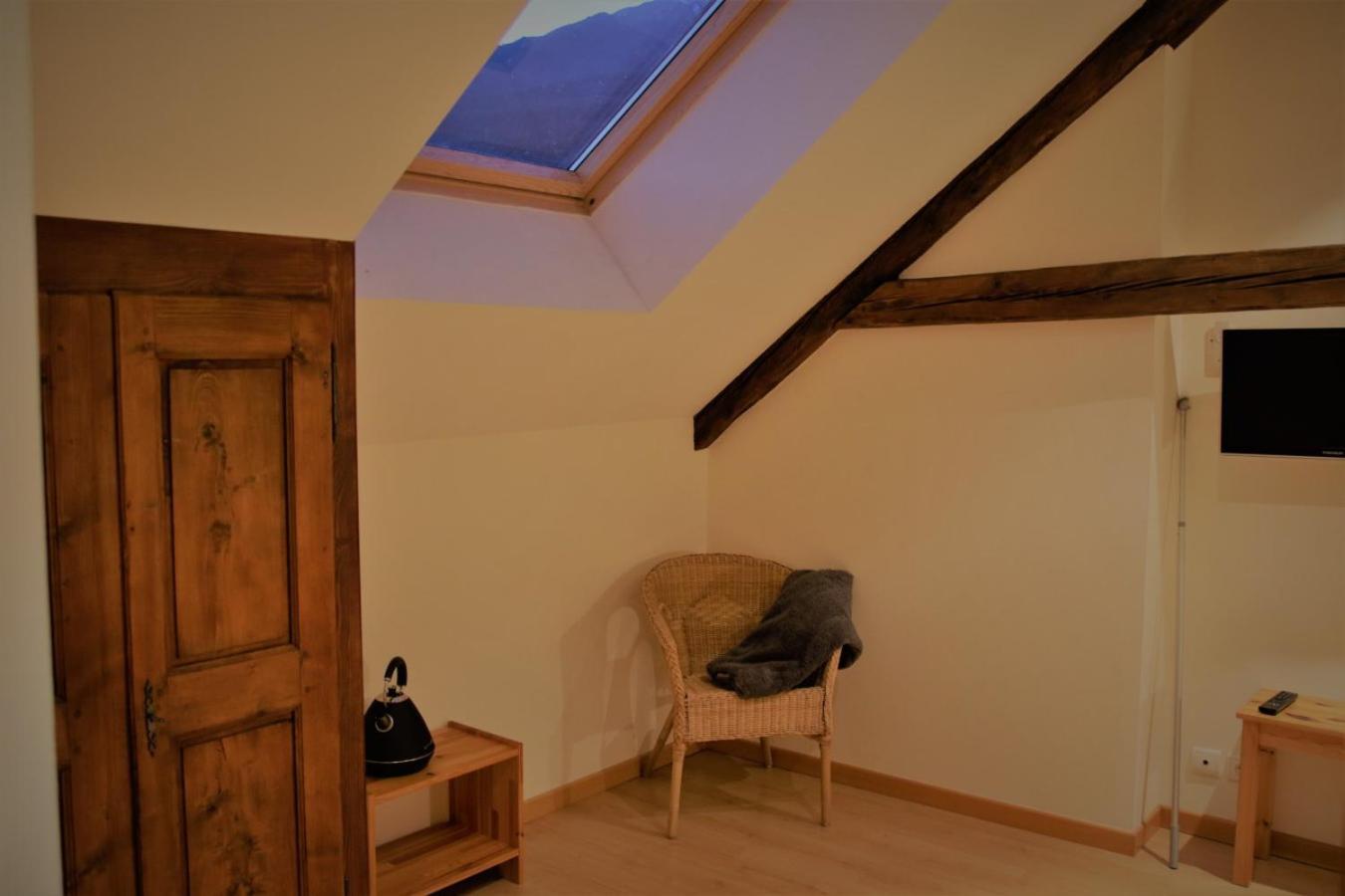 Chambres D'Hotes Les Peschiers Chateauroux-les-Alpes Exterior photo